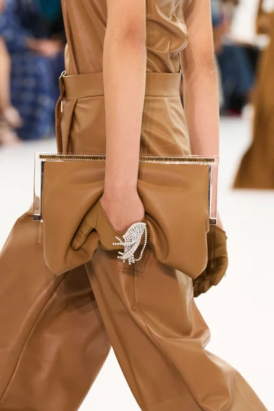 Look 9